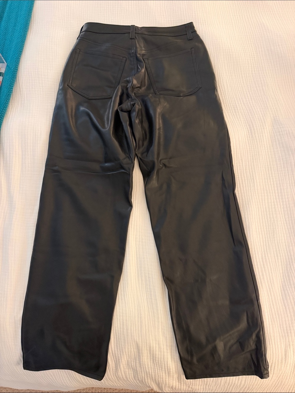 Old Navy O.G. Loose High Rise Faux Leather straight leg pants size 6 - Picture 4 of 5